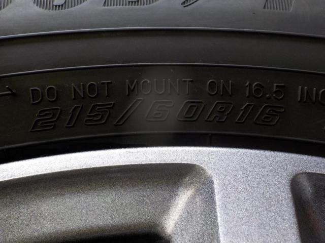 【ABE SHOKAI(アベショウカイ)】LA STRADA(ラストラーダ)  +【GOODYEAR】ICE NAVI 8 215/60R16 2025年 4本セット