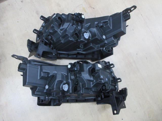 【ホンダ純正】 ステップワゴン 純正LEDヘッドライト 左右セット
