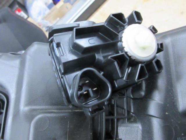 【ホンダ純正】 ステップワゴン 純正LEDヘッドライト 左右セット