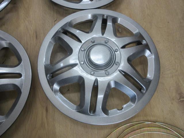 メーカー不明 12インチホイールキャップ