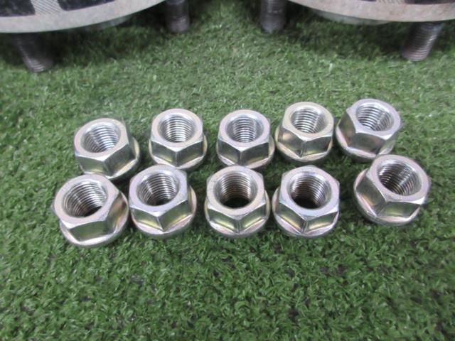 KICS
Wide tread spacer