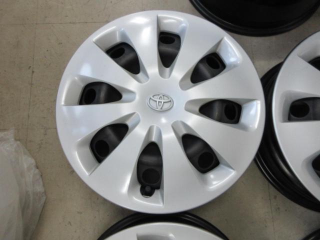 Toyota Genuine Aqua
Genuine steel wheel