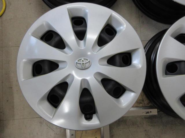 Toyota Genuine Aqua
Genuine steel wheel