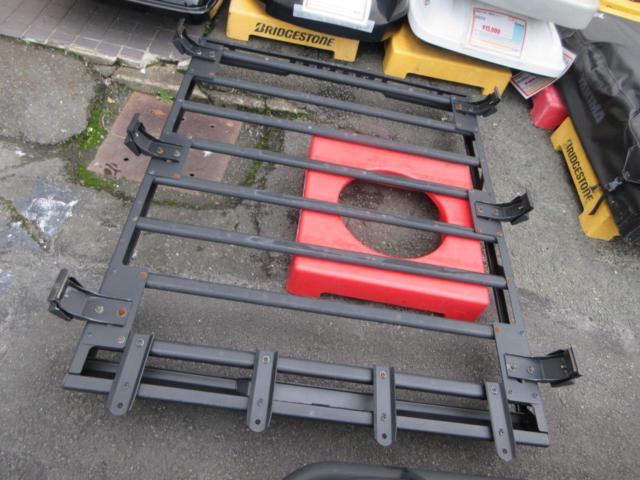 Jimny (manufacturer unknown)
Roof rack
