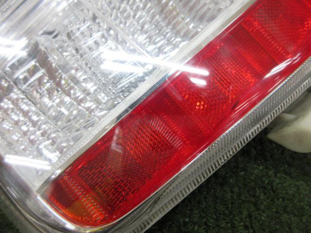 【トヨタ純正】 プリウス 純正テールレンズ 左右セット
