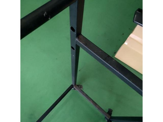 Unknown Manufacturer
Tire rack