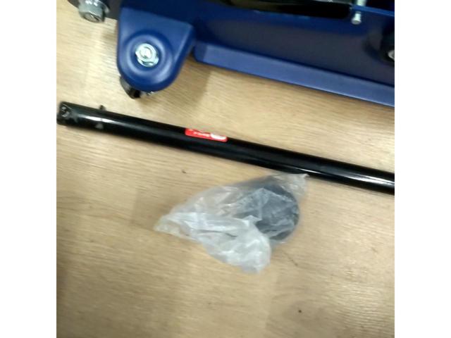 Meltec 油圧ローダウンジャッキ