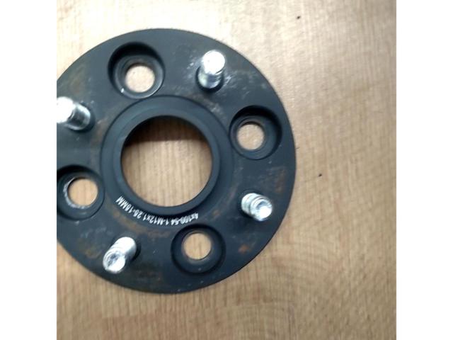 GA
supply
Wide tread spacer