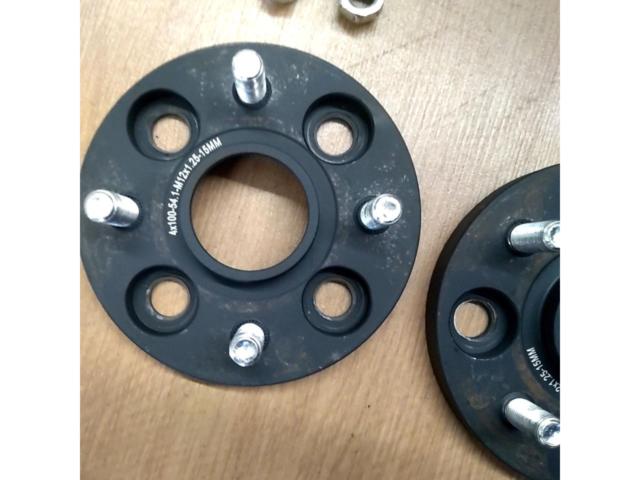 GA
supply
Wide tread spacer