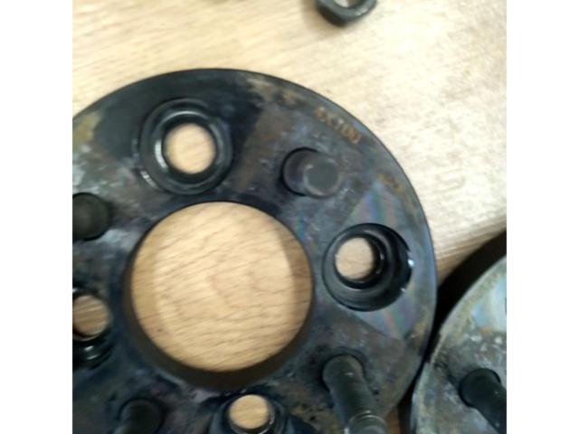 Unknown Manufacturer
Wide tread spacer
