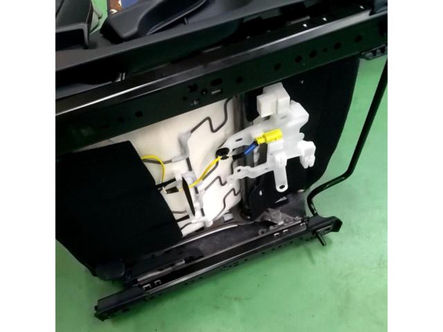 TOYOTA GRヤリス純正シート