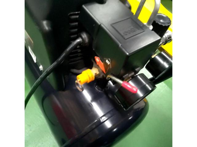 アークランドサカモト エアーコンプレッサー CF-1524 24L(Z09385)