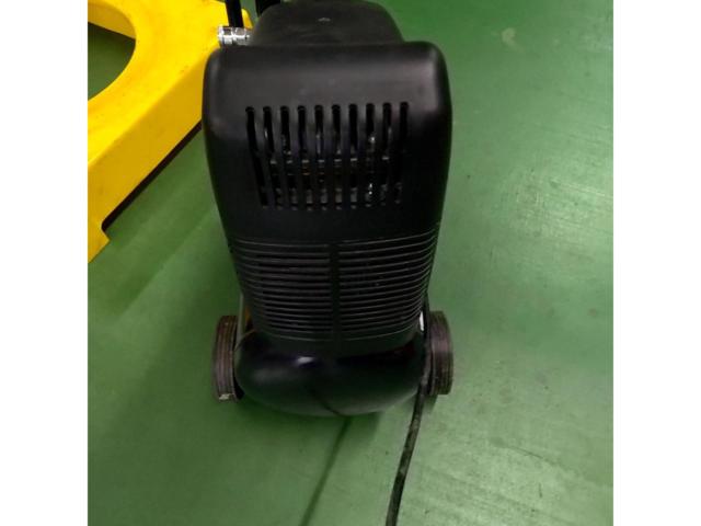 アークランドサカモト エアーコンプレッサー CF-1524 24L(Z09385)