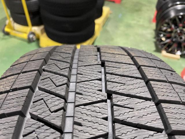 DUNLOP(ダンロップ) WINTERMAXX03 225/45R17 4本 2023年製 ミゾたっぷり