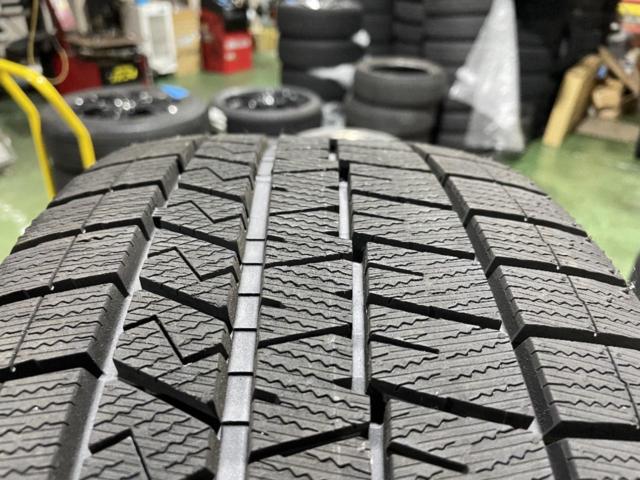 DUNLOP(ダンロップ) WINTERMAXX03 225/45R17 4本 2023年製 ミゾたっぷり
