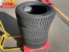 GOODYEARICE
NAVI 7
215 / 65R16
