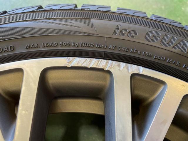 【輸入車純正】 フィアット 500 バイグッチ 純正 オプション キャップ欠品+【YOKOHAMA】IceGuard IG70  195/45R16 2025年 