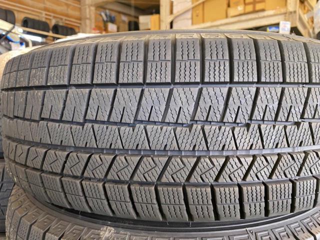 88TREASUREONE
WILDPORTER
CROSS
TEN
Black+
DUNLOP WINTERMAXX03
WM03
215 / 65R16
2025 model Hiace with plenty of tread left!