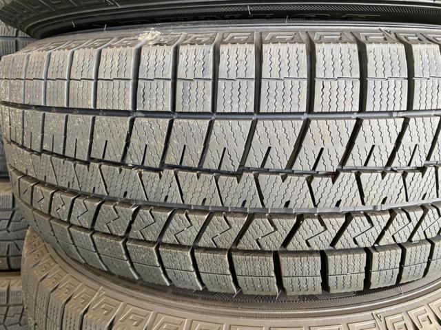88TREASUREONE
WILDPORTER
CROSS
TEN
Black+
DUNLOP WINTERMAXX03
WM03
215 / 65R16
2025 model Hiace with plenty of tread left!