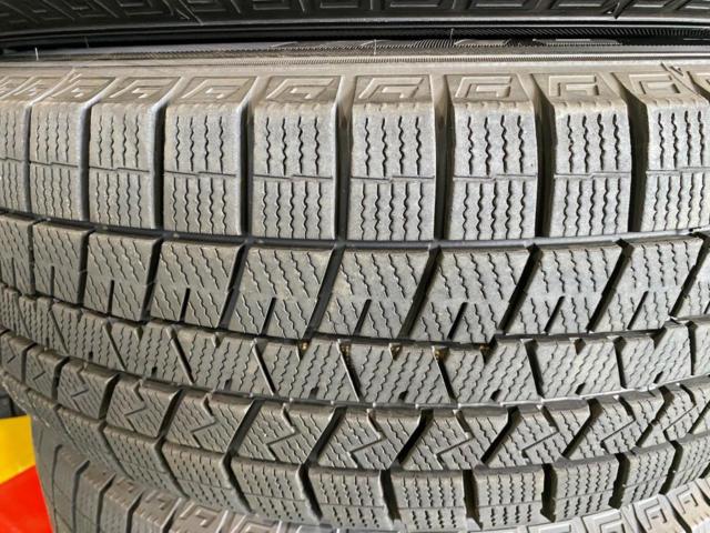 88TREASUREONE
WILDPORTER
CROSS
TEN
Black+
DUNLOP WINTERMAXX03
WM03
215 / 65R16
2025 model Hiace with plenty of tread left!