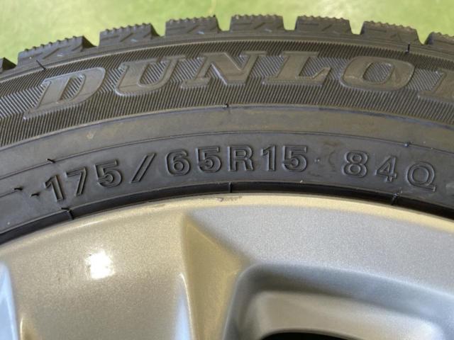 ホンダ フィット純正アルミ + DUNLOP(ダンロップ) WINTERMAXX WM02 175/65R15 2024年製★ミゾたっぷり!シャトル/ZE2インサイト/グレイスにも