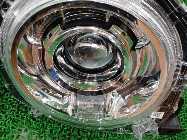 SUZUKI(スズキ) JC74W ジムニーノマド純正LEDヘッドライト
