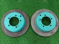 Project μ
SCR
Pure
Plus
Rear slotted brake rotors