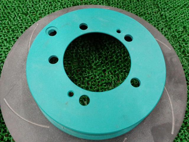 Project μ
SCR
Pure
Plus
Rear slotted brake rotors