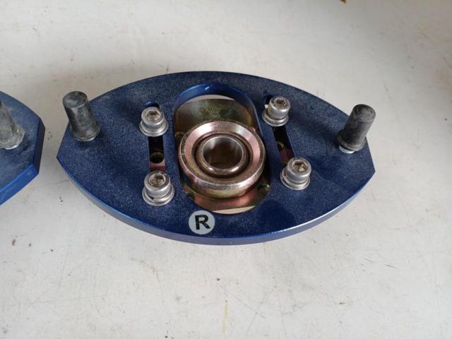 TRUST
GReddy
STREET
DAMPER
Front pillow upper mount
