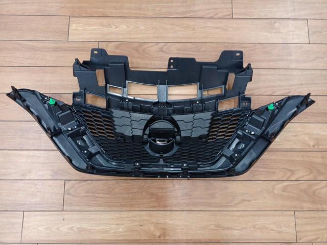 NISSAN(ニッサン) E12 ノート後期純正フロントグリル