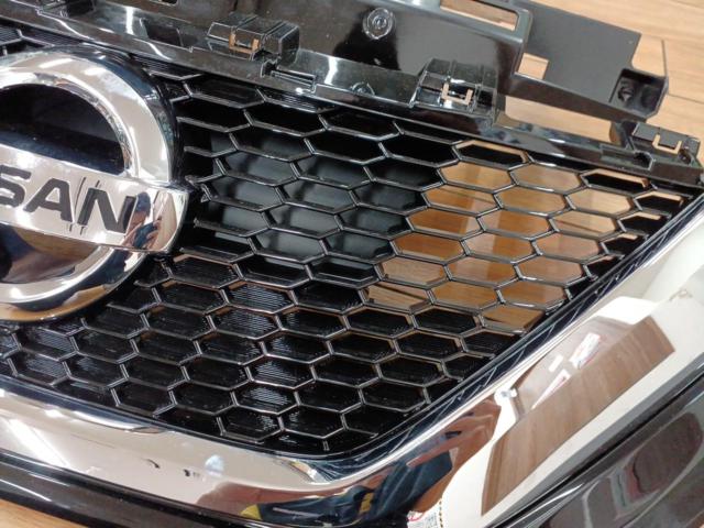 NISSAN(ニッサン) E12 ノート後期純正フロントグリル