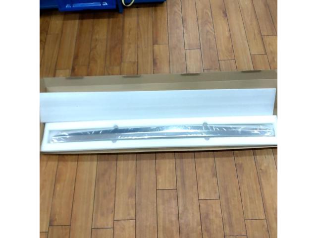 メーカー不明 バックドアアンダーガーニッシュ(リアゲートモール)