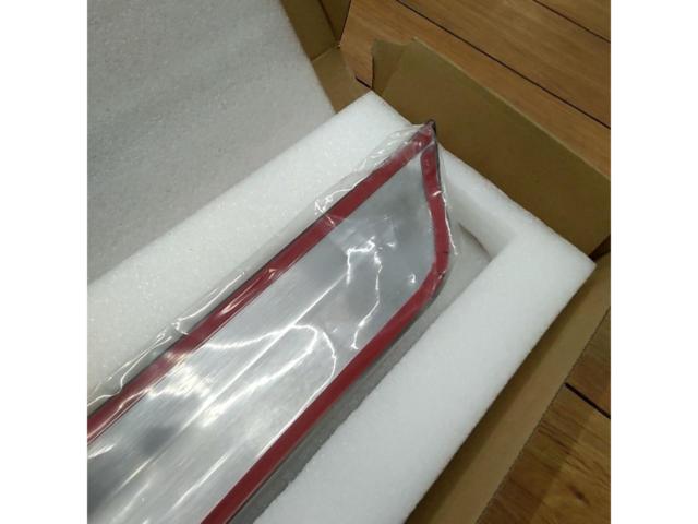 メーカー不明 バックドアアンダーガーニッシュ(リアゲートモール)