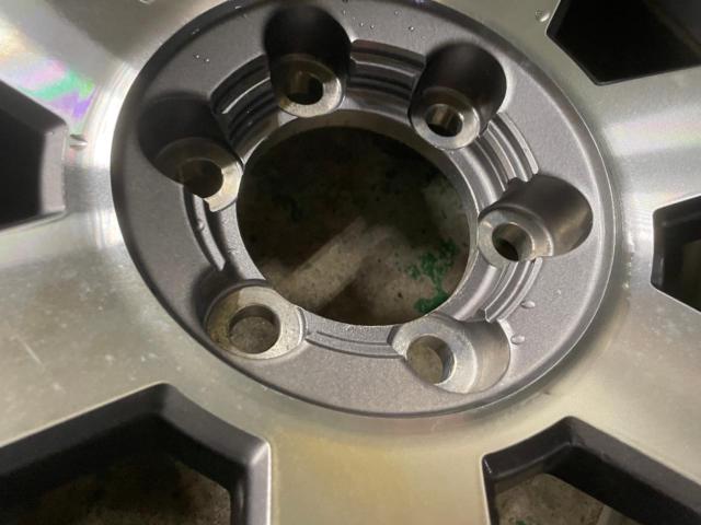 Toyota genuine parts
FJ Cruiser
Alloy Wheels
Only one