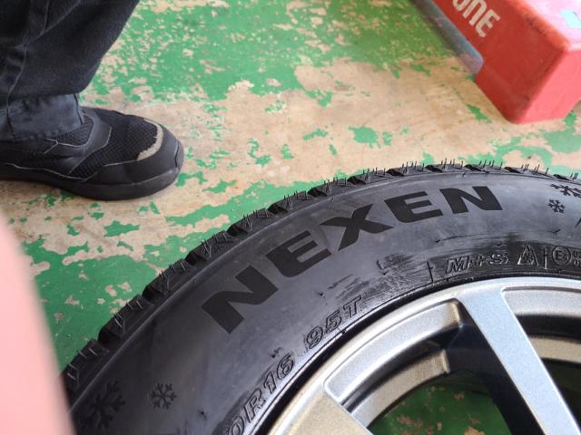YOKOHAMA GRASS ZX  + NEXEN WINGUARD ice2
