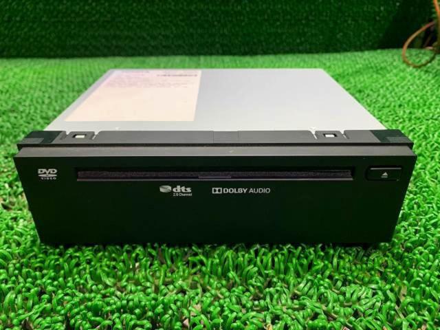 トヨタ純正 DVDプレーヤー 本体と接続配線のみ