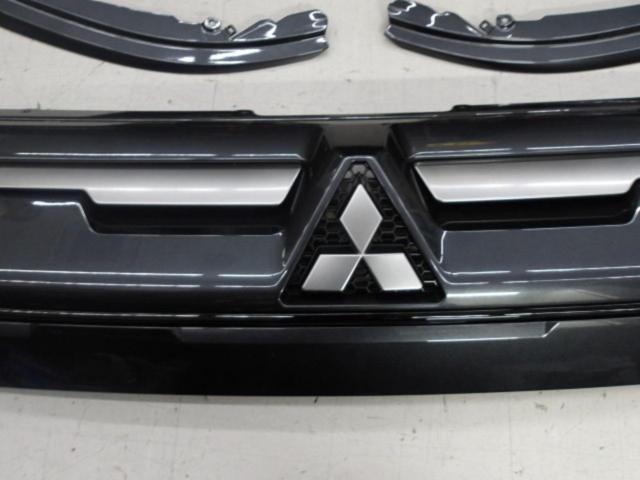 ミツビシ純正 フロントグリル デリカD:5 CV1W 後期