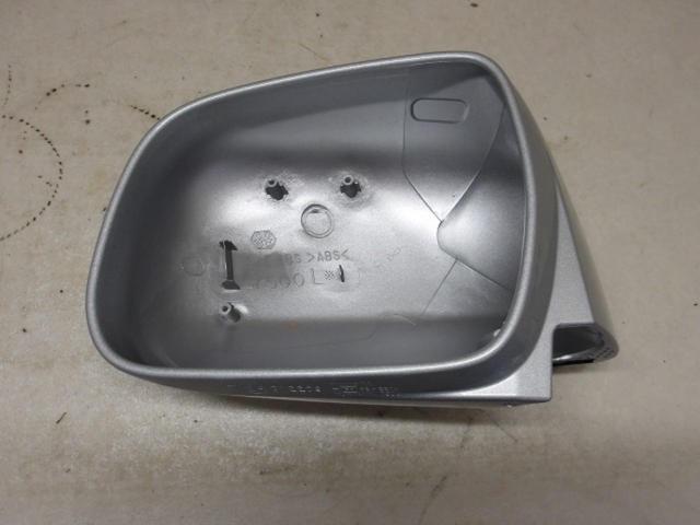 Toyota genuine
Mirror Cover
Noah
AZR60G