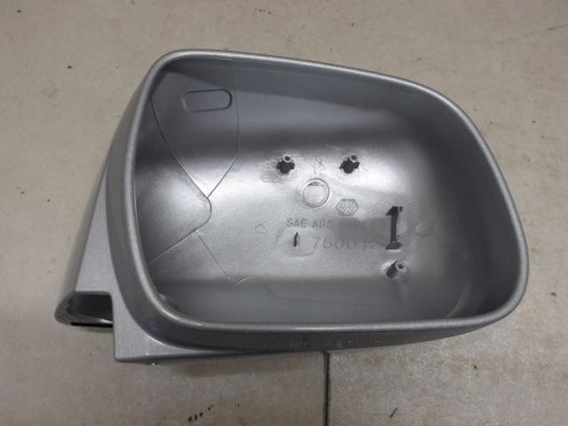 Toyota genuine
Mirror Cover
Noah
AZR60G