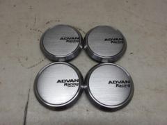 YOKOHAMA
ADVAN
Racing
Center cap
Middle
4 pieces set
