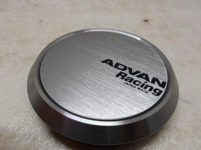 YOKOHAMA
ADVAN
Racing
Center cap
Middle
4 pieces set