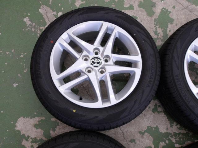 トヨタ純正(TOYOTA)  アルミホイール C-HR ZYX11 後期 Sグレード  + YOKOHAMA(ヨコハマ) BluEarth-RV RV03 215/60R17 96H