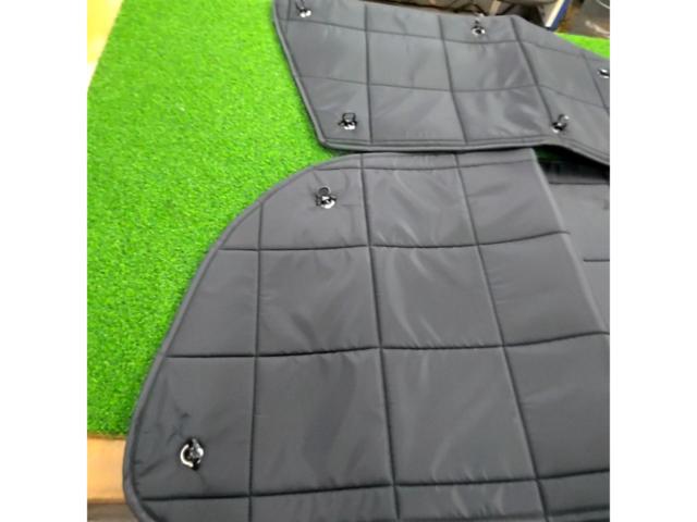 【メーカー不明】サンシェード ハイエース/200系/ワイド