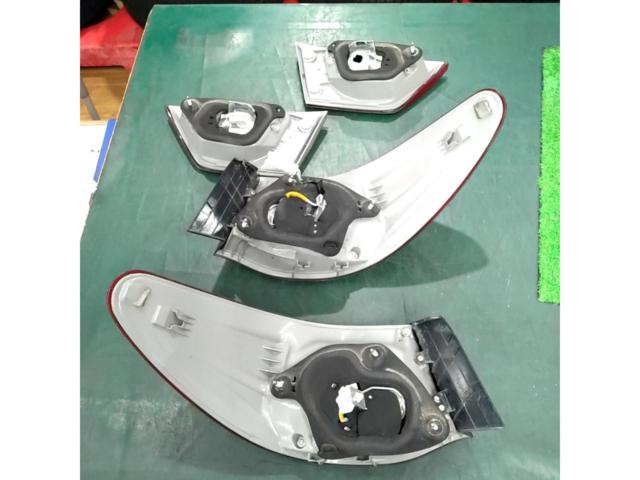 トヨタ純正 テールレンズ【マークX GRX130 前期】