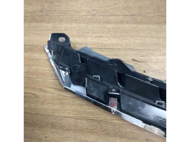 Toyota genuine
50 Estima
Front grille