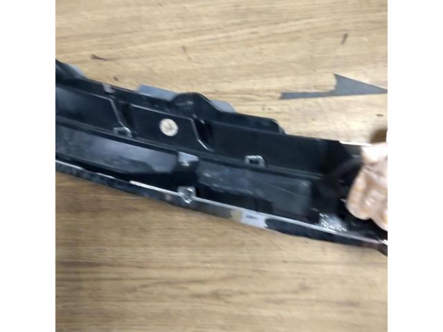 Toyota genuine
50 Estima
Front grille