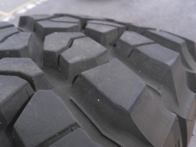 BFGoodrich Mud-Terrain T/A KM2