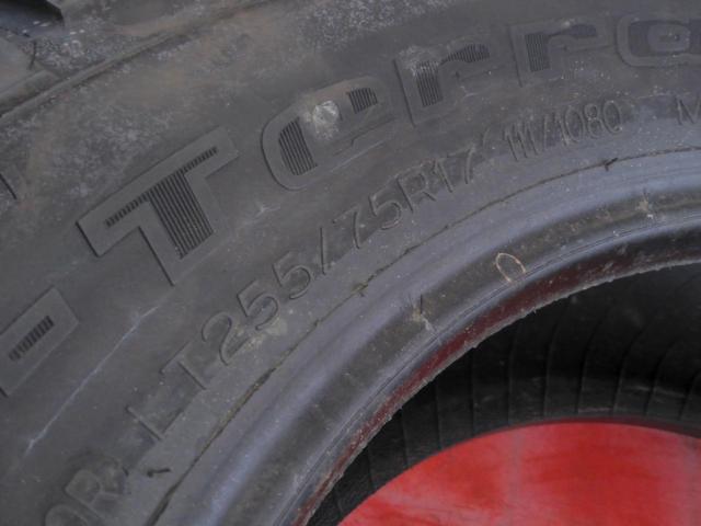 BFGoodrich Mud-Terrain T/A KM2