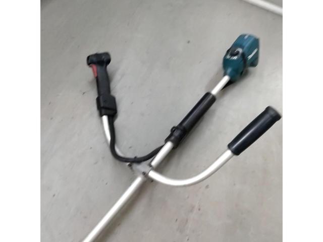 【WG】makita 充電式草刈機/MUR182UD