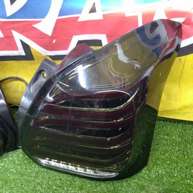 Archaic フルLEDテールレンズ